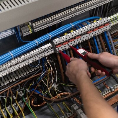 Bewerbungsfoto 3 für die Stelle Elektroniker*in (m/w/d) 